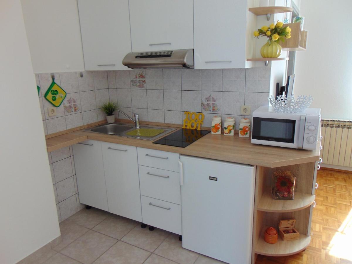 Apartments Marija Malinska Exterior photo
