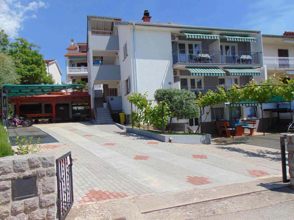 Apartments Marija Malinska Exterior photo